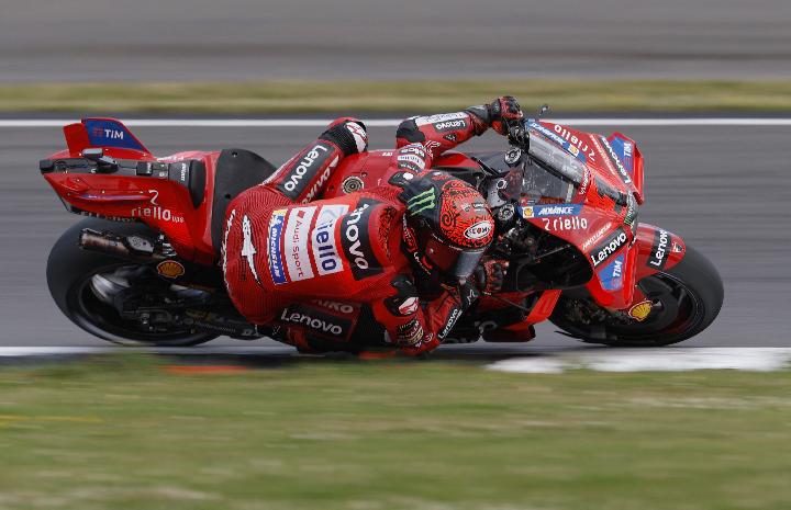 MotoGP Valencia: Pembalap Spanyol Dominasi Sirkuit